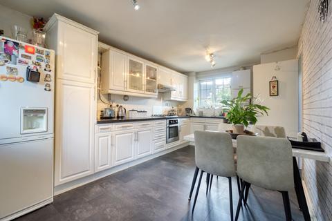3 bedroom end of terrace house for sale, Central Avenue, Peacehaven, East Sussex