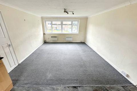 2 bedroom flat for sale, Wincanton Crescent, Northolt UB5