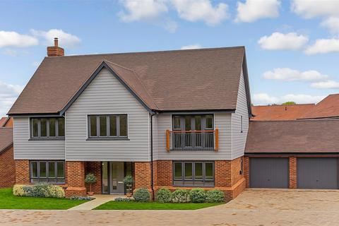 5 bedroom detached house for sale, Daisy Mead, Woodgate, Pease Pottage, Crawley, West Sussex