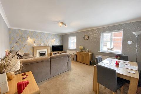 2 bedroom flat for sale, Bridport