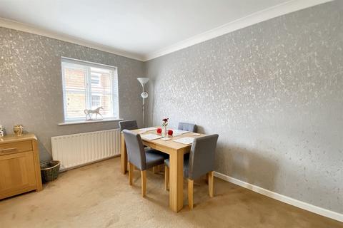 2 bedroom flat for sale, Bridport