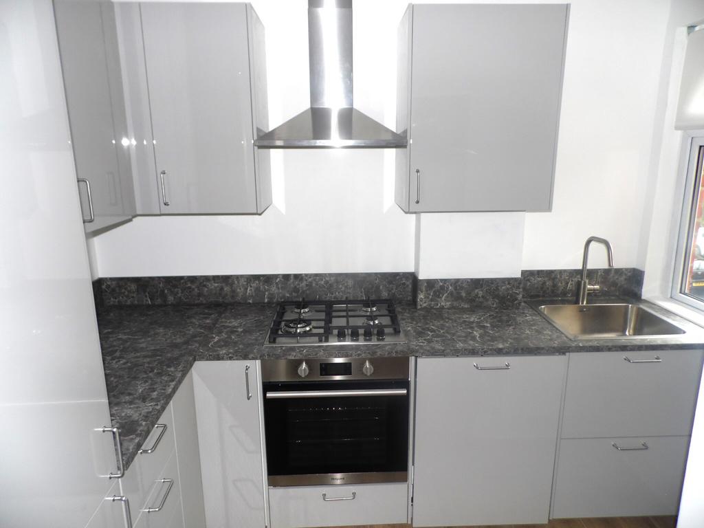 Apartment in Bromley - View 5