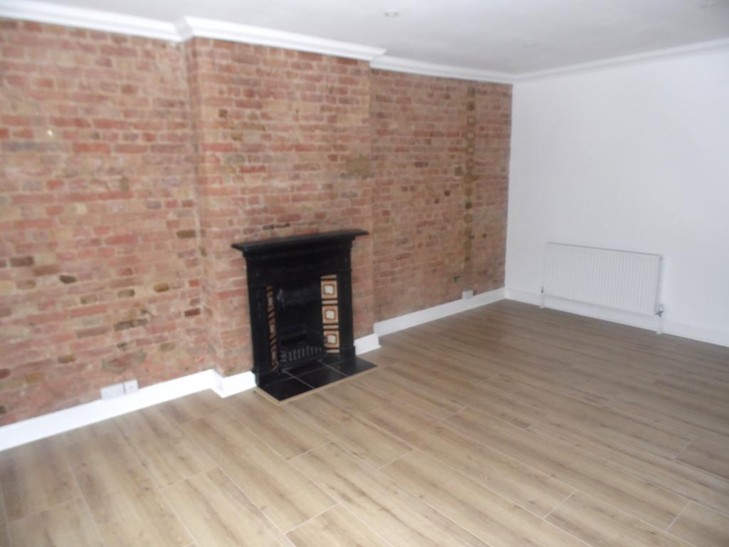 Apartment in Bromley - More