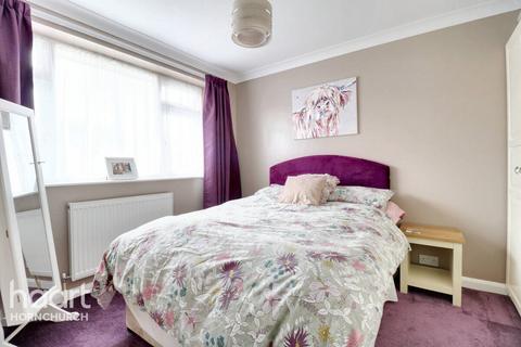 12 Ashby Close, Hornchurch, RM11 3QR