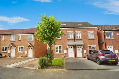 3 bedroom semi-detached house for sale, Larch Avenue, Castleford WF10