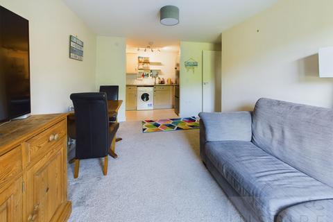 2 bedroom apartment for sale, Commonwealth Drive, Crawley RH10