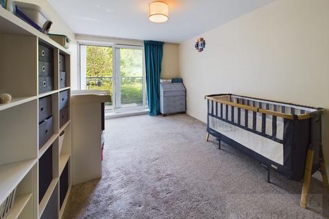 2 bedroom apartment for sale, Commonwealth Drive, Crawley RH10