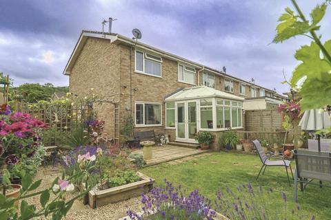 3 bedroom end of terrace house for sale, Woodside Avenue - Hutton - Stunning Garden