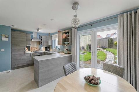 11 Robert Grove, Dunfermline, KY11 8NL