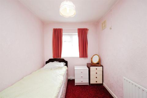 12 Denbigh Drive, Hayes, UB3 1QE