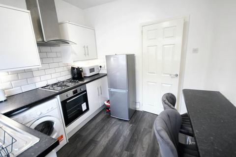 2 bedroom end of terrace house to rent, Harris Street, St. Helens, WA10