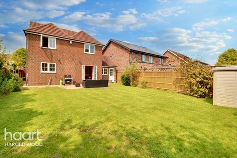 4 bedroom detached house for sale, Tindall Close, Harold Wood