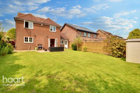 46 Tindall Close, Romford, RM3 0PB