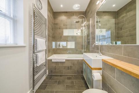 5a Milverton Street, London, SE11 4AP