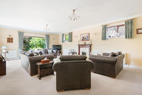 5 bedroom detached house for sale, Fetcham