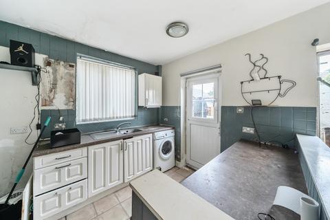 3 bedroom semi-detached house for sale, Raynville Avenue, Leeds, West Yorkshire, LS13