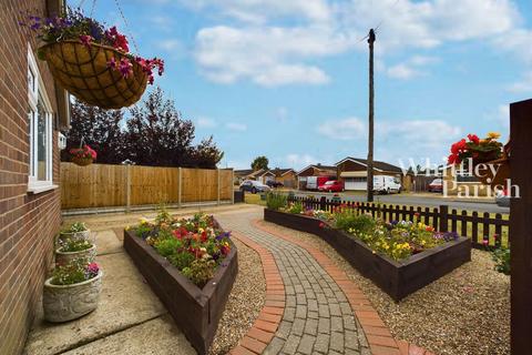 2 bedroom detached bungalow for sale, Angerstein Close, Brandon IP27