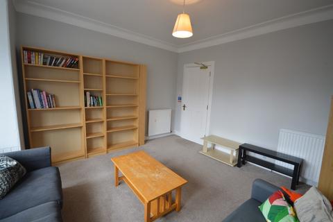 3 bedroom flat to rent, Bellefield Avenue, West End, Dundee, DD1