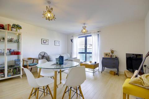 1 bedroom flat to rent, Dockside Court, Hackney, E5