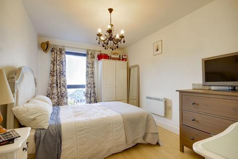1 bedroom flat to rent, Dockside Court, Hackney, E5