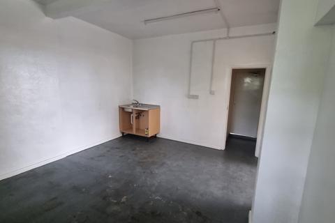 Shop to rent, Paul Street, Shepton Mallet
