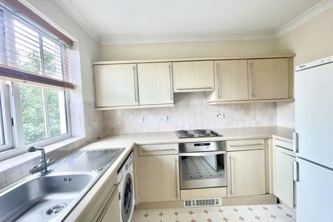 2 bedroom apartment to rent, Addison Court, Epping, CM16