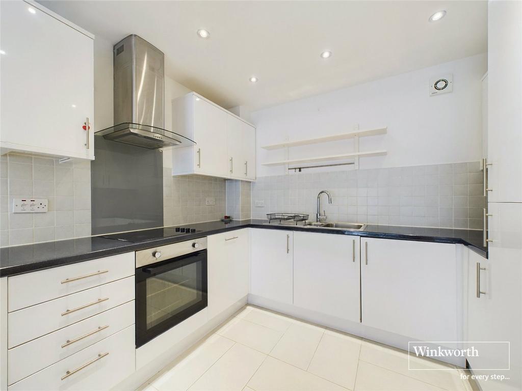 Sunningdale Gardens, London NW9 1 bed apartment £1,500 pcm (£346 pw)