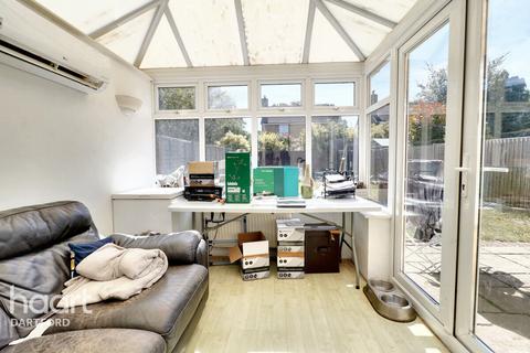 50 The Green, Dartford, DA2 6JT