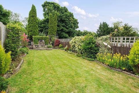 3 bedroom terraced house for sale, Malcolm Road, Coulsdon CR5