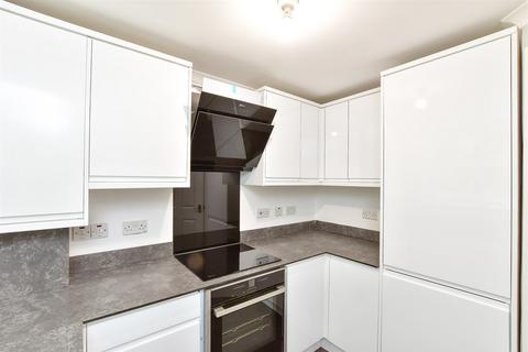 2 bedroom ground floor flat for sale, South Road, Brighton, East Sussex