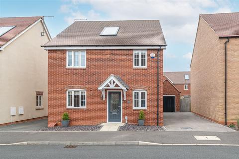 4 bedroom detached house for sale, Whinfell Road, Desborough NN14