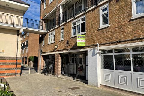 3 bedroom flat for sale, Cable Street , E1 0AL