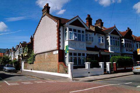 4 bedroom house to rent, Sudbourne Road, Brixton Hill, London, SW2