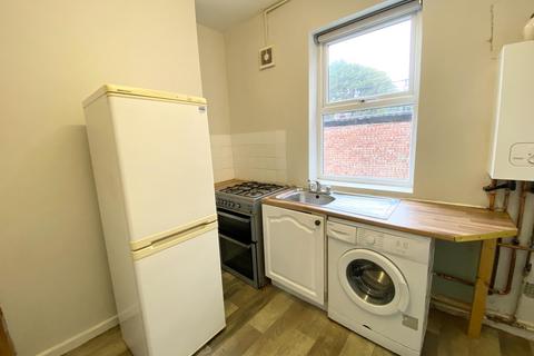 2 bedroom flat to rent, Palatine Road, Manchester M20