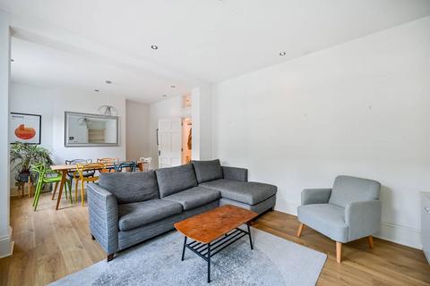 2 bedroom flat for sale, Northcote Avenue, Ealing Broadway, London, W5