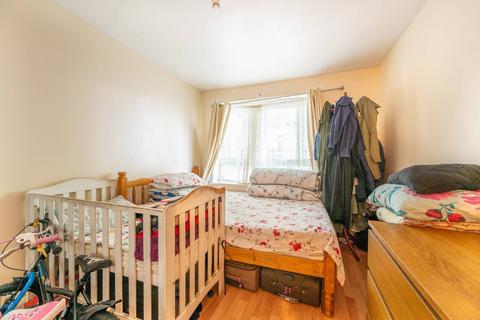 2 bedroom flat for sale, Romford Road, Stratford, London, E15