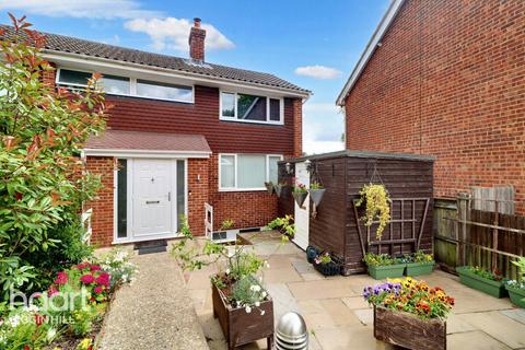 4 bedroom semi-detached house for sale, Timbertop Road, Biggin Hill