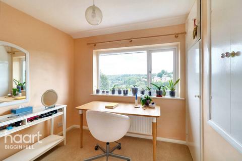 10 Timbertop Road, Biggin Hill, Westerham, TN16 3QR