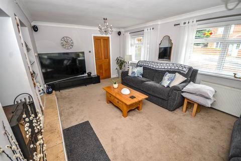 4 bedroom semi-detached house for sale, Grotto Gardens, South Shields