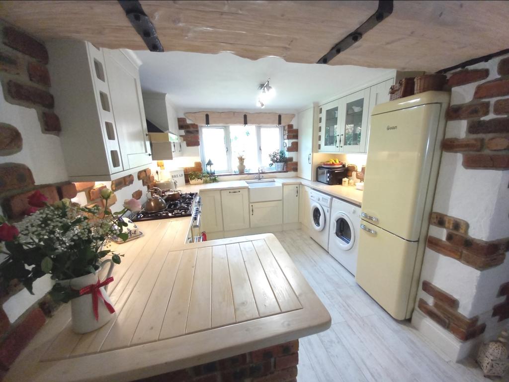 Dining kitchen