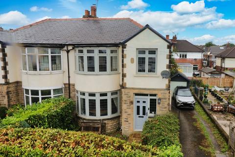 3 bedroom semi-detached house for sale, Merton Avenue, Farsley, Pudsey, West Yorkshire, LS28