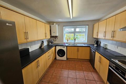 5 bedroom detached house to rent, Harkness Drive, Canterbury