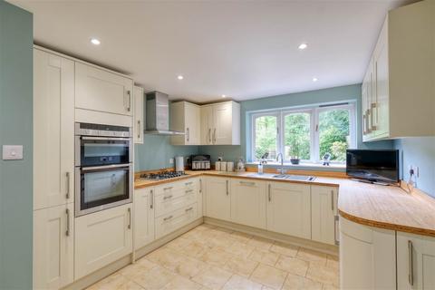 4 bedroom detached house for sale, Summerhouse Close, Callow Hill, Redditch B97 5YF