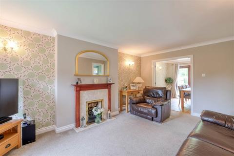 4 bedroom detached house for sale, Summerhouse Close, Callow Hill, Redditch B97 5YF