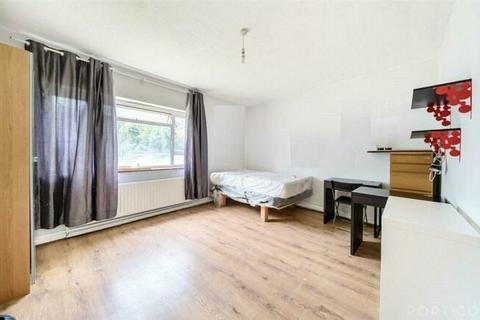 2 bedroom flat for sale, Studley Road, London SW4