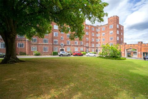 3 bedroom apartment for sale, Stoneygate Court, Leicester LE2