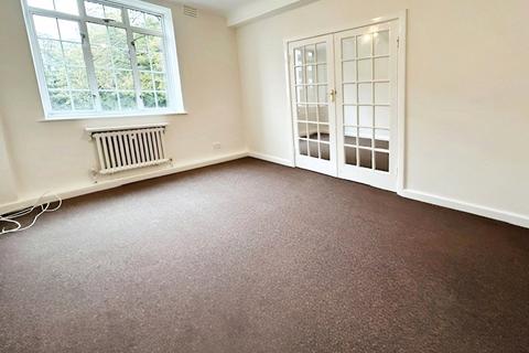 3 bedroom apartment for sale, Stoneygate Court, Leicester LE2