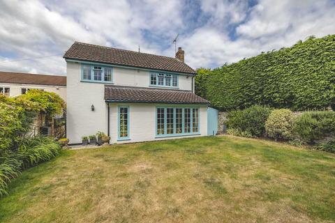 3 bedroom detached house for sale, Horton Road, Datchet SL3