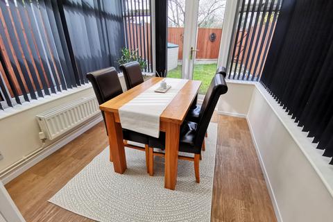 2 bedroom terraced house for sale, 6 Williams Drive, CM7