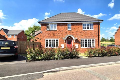 4 bedroom detached house to rent, Azure Place, Holmer, Hereford, HR4